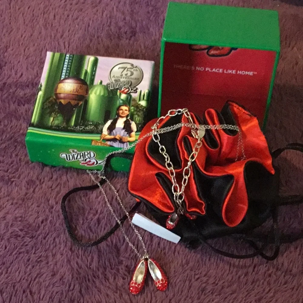 NWT Wizard of Oz 75th Anniversary Edition Necklace & Bracelet Set - Picture 1 of 16